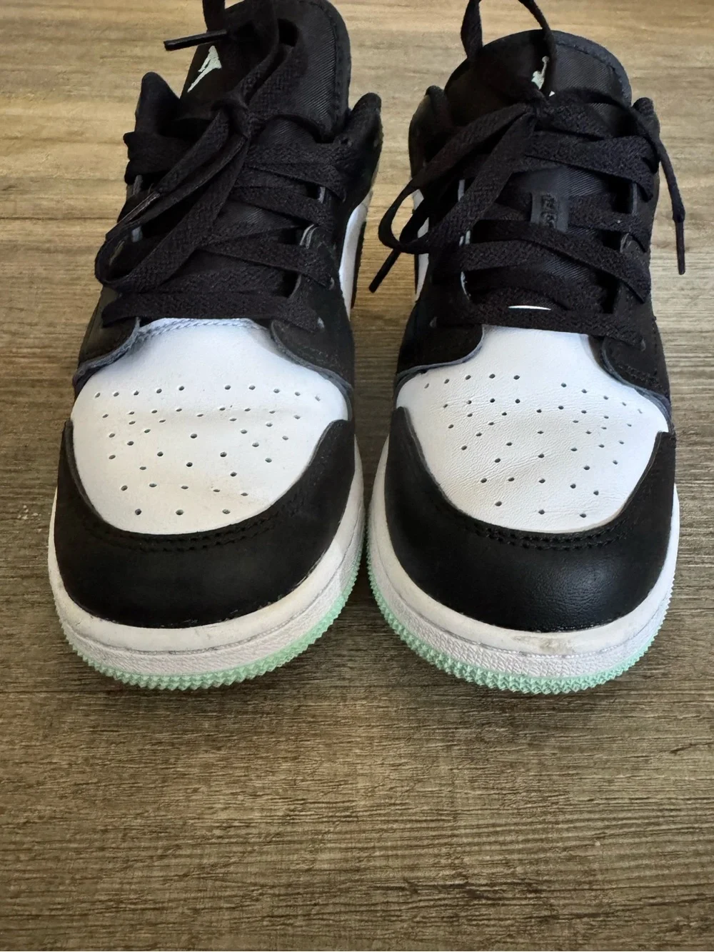 Nike Air Jordan 1 Low SE GS White Mint Foam Black Size 5.5Y / Women’s 7 NEW